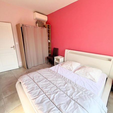 La Maison De Rose Cassis Buitenkant foto